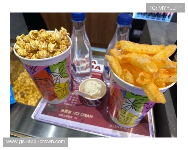 扎克拉文家里那个私人影院，连爆米花机都是镶金的？