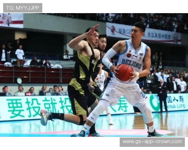 判罚标准详解：裁判衡量身体接触是否犯规的四项关键