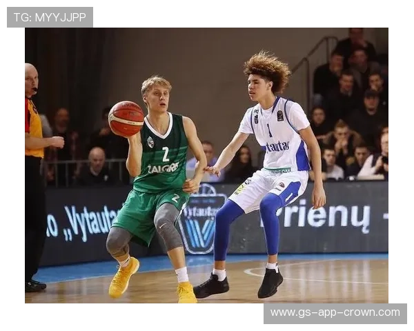 拉梅洛·鲍尔突破组织结合提升黄蜂关键时刻得分效率